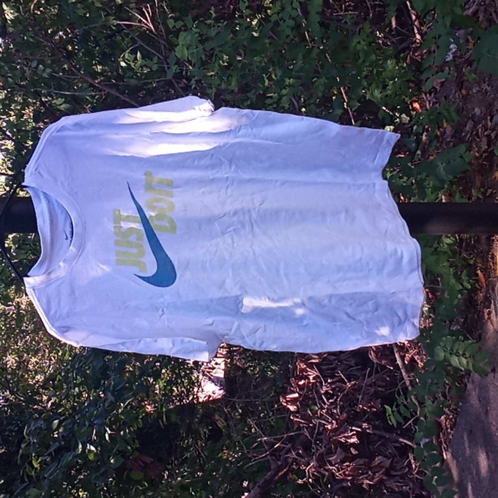 Nike t shirt